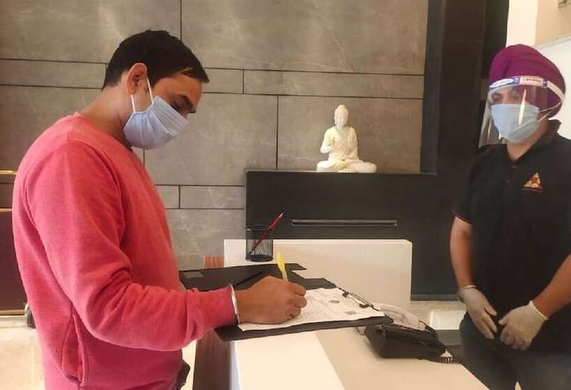 ホテル Amritara Sadka Amritsar