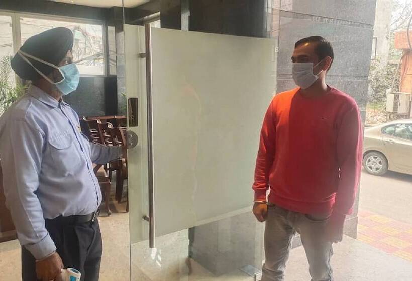 ホテル Amritara Sadka Amritsar