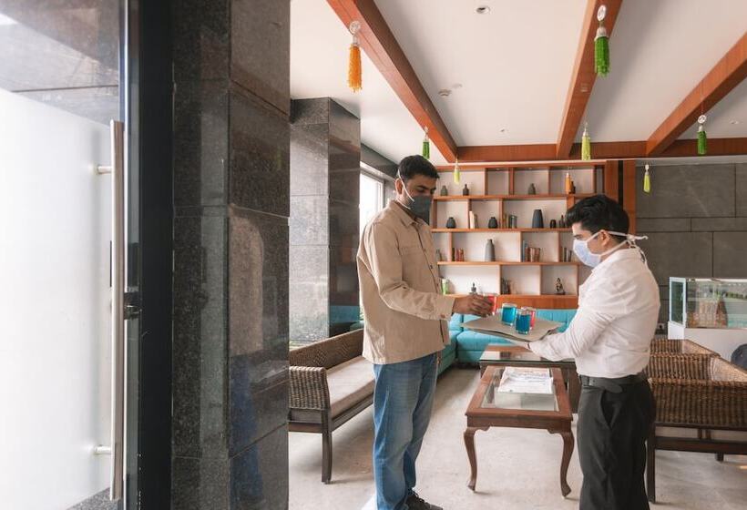 ホテル Amritara Sadka Amritsar