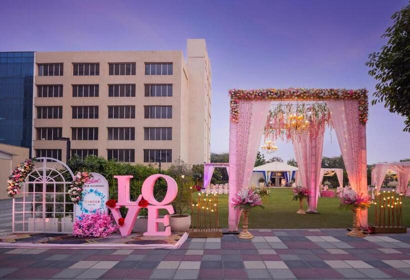 בית מלון כפרי Ginger Greater Noida Pari Chowk