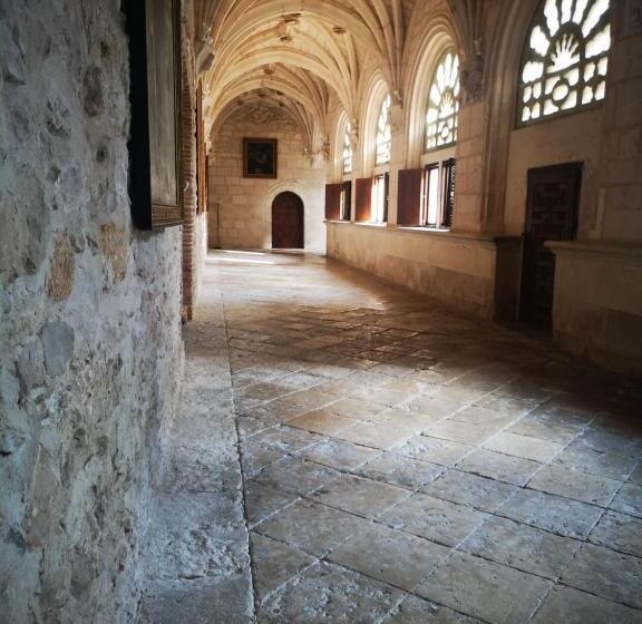 ホテル Hospedería Monasterio De La Vid
