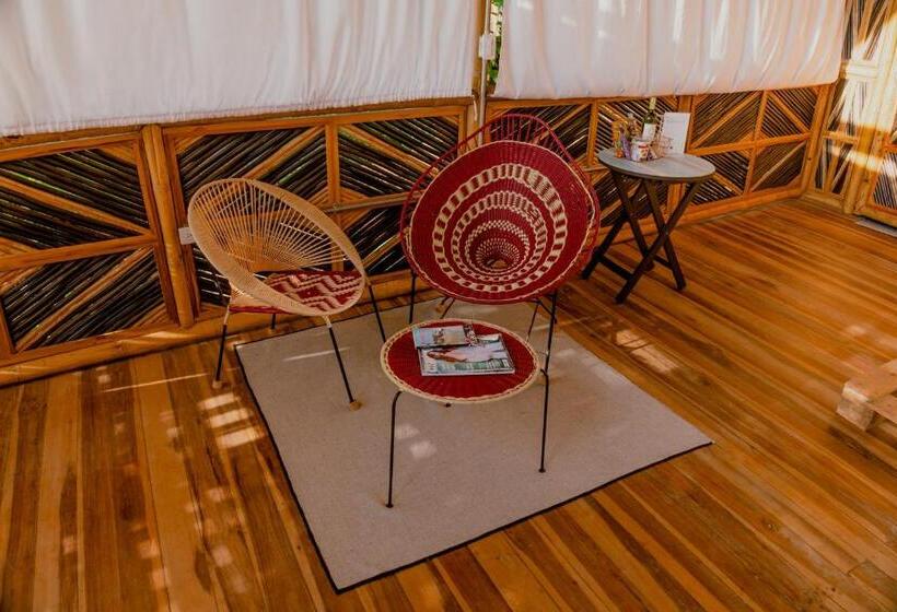 בית מלון כפרי Niuwi Hostel