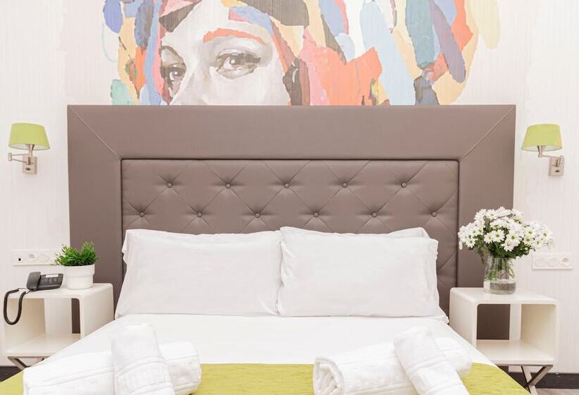 هتل Oh Nice Revellin Ceuta