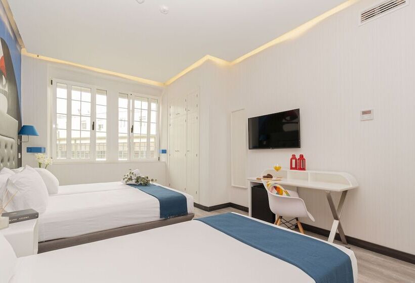 هتل Oh Nice Revellin Ceuta