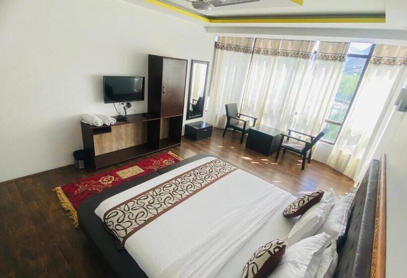 Отель The White Castle Kargil