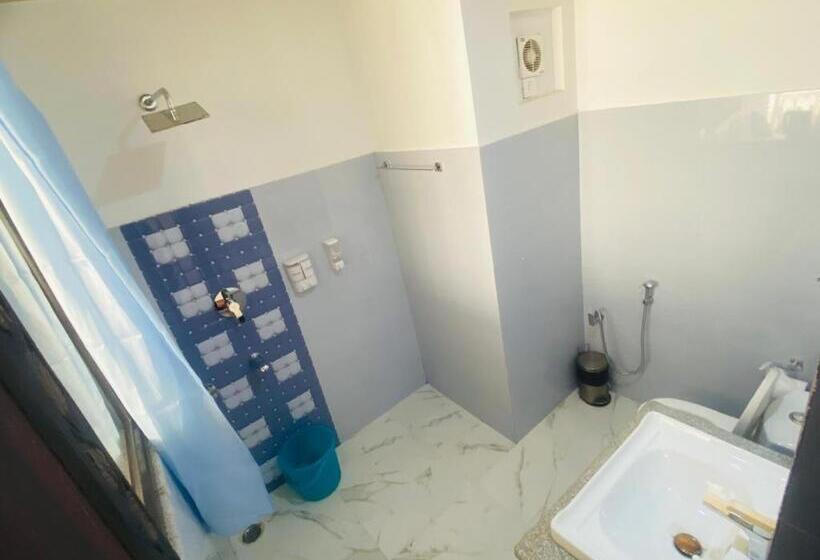 Отель The White Castle Kargil