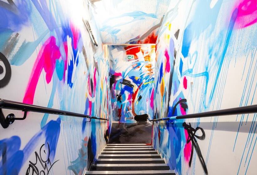 הוסטל The People   Marseille