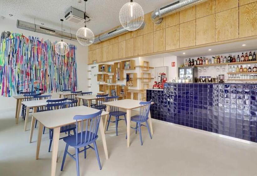 הוסטל The People   Marseille