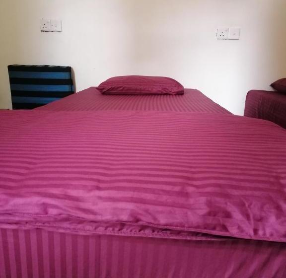 Tiki Bar Hostel Ella