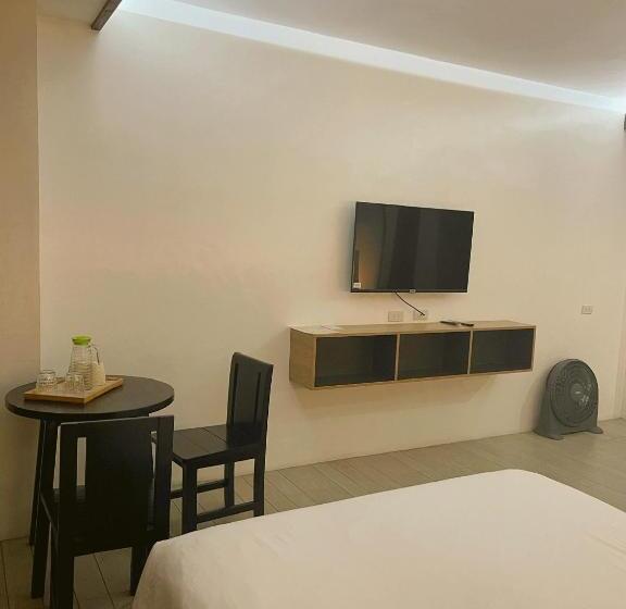 הוסטל Soleo Inn