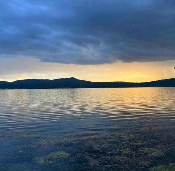 مبيت وإفطار Viverone Lakes