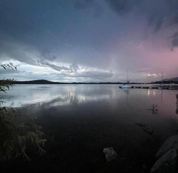 مبيت وإفطار Viverone Lakes