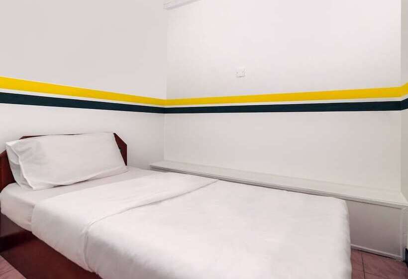 בית מלון כפרי Spot On 89936 Sutera Inn