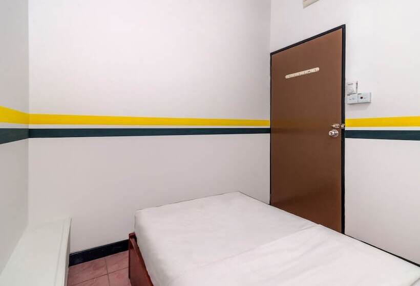 בית מלון כפרי Spot On 89936 Sutera Inn