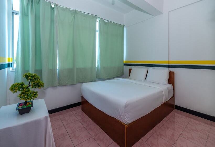 בית מלון כפרי Spot On 89936 Sutera Inn