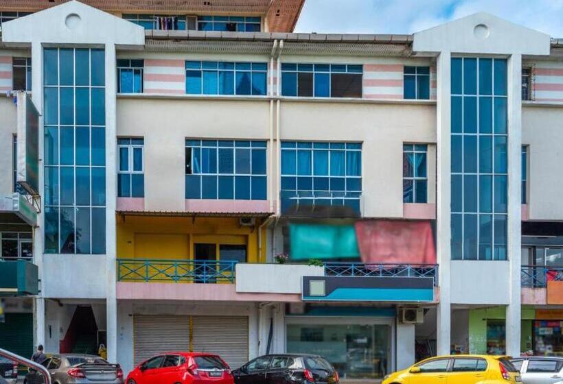 בית מלון כפרי Spot On 89936 Sutera Inn