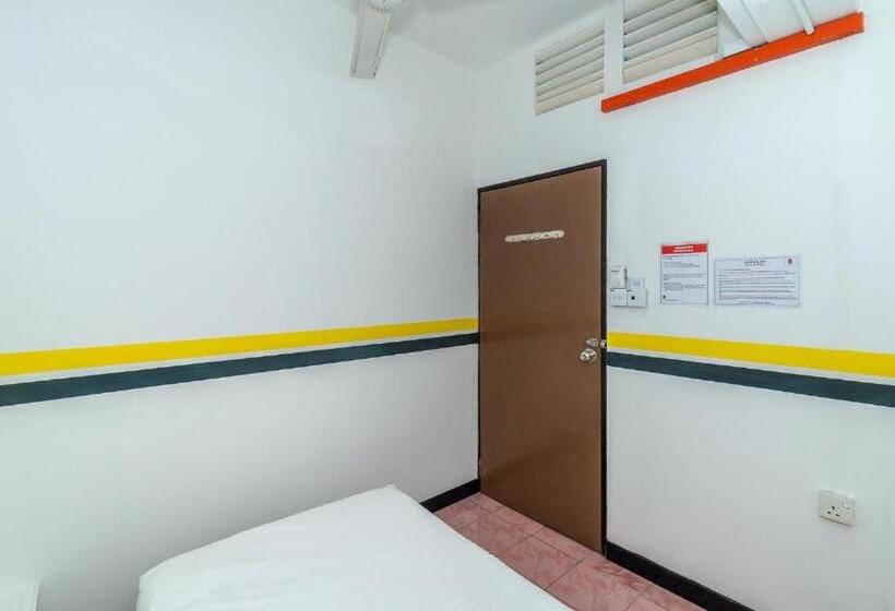 בית מלון כפרי Spot On 89936 Sutera Inn