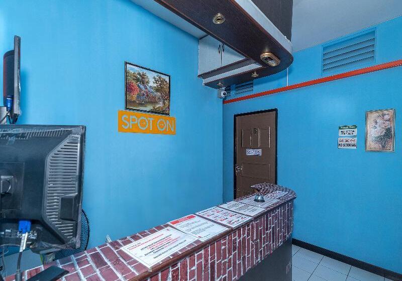 בית מלון כפרי Spot On 89936 Sutera Inn