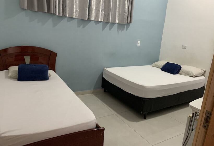 ペンション Pousada Eas Suítes Internacionais 10min Gru