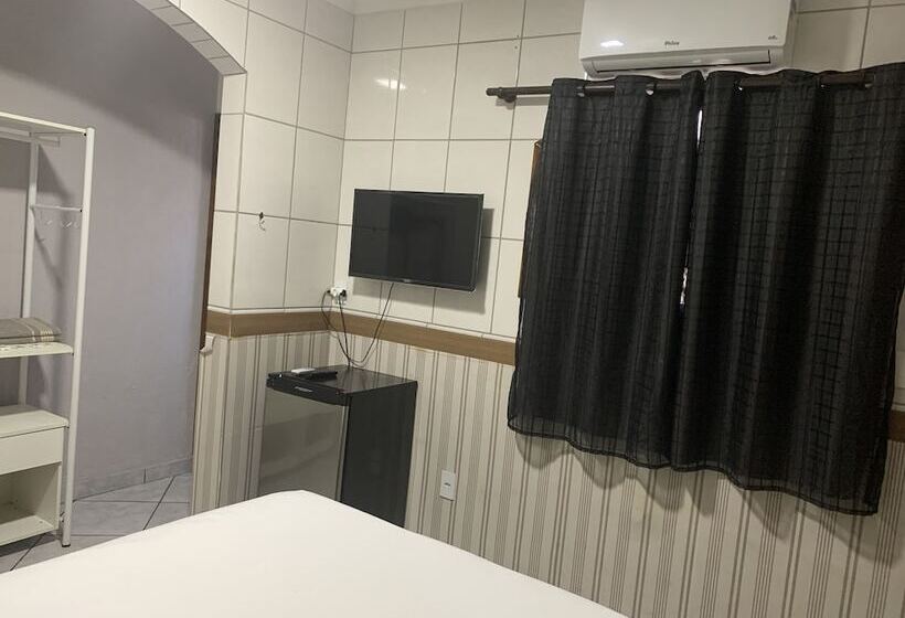 ペンション Pousada Eas Suítes Internacionais 10min Gru