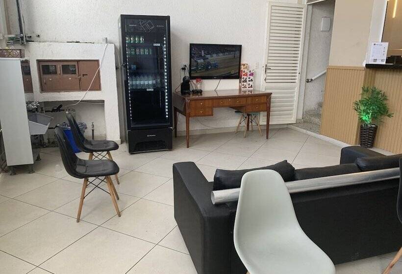 膳宿费 Pousada Eas Suítes Internacionais 10min Gru