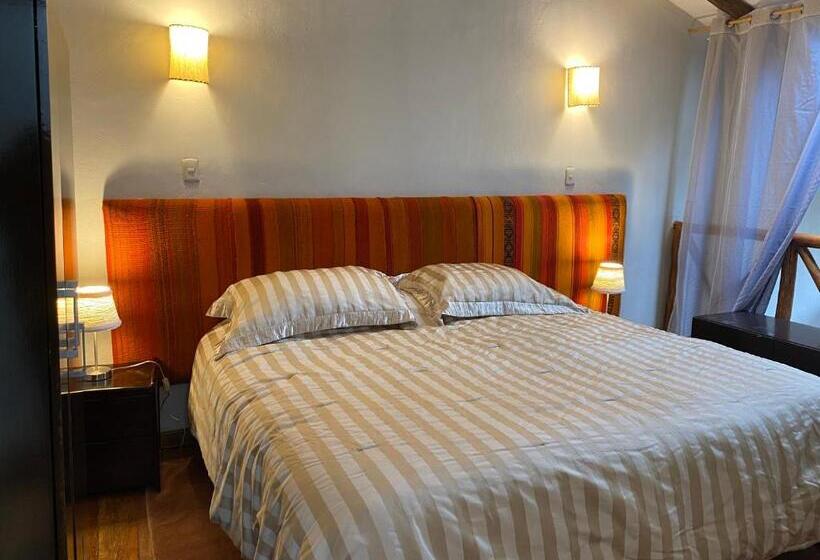 הוסטל Karina Wasi