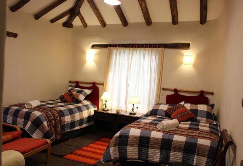 הוסטל Karina Wasi