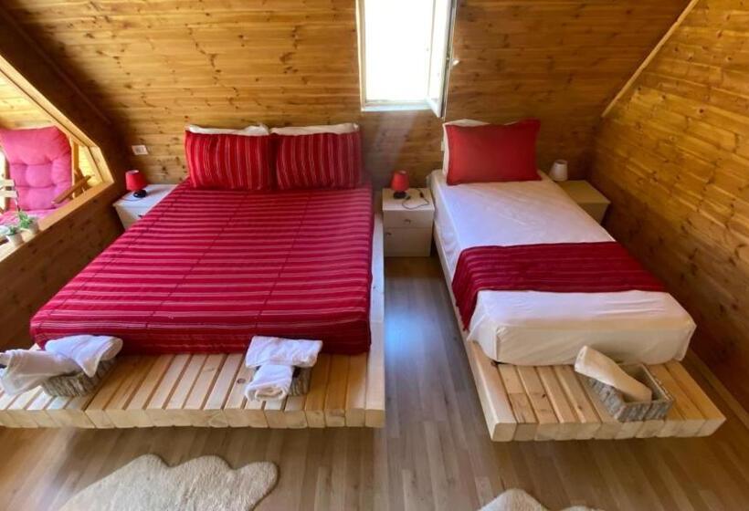 Bed and Breakfast Bujtina Miqesia