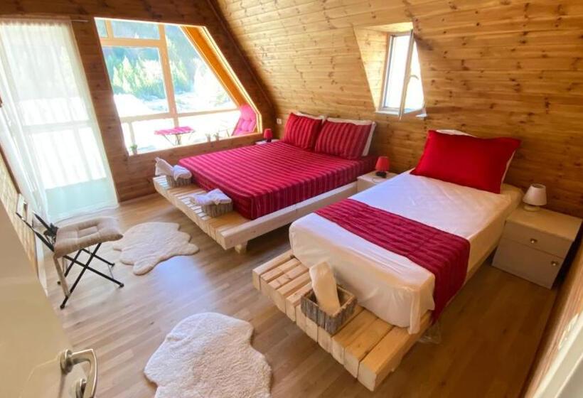 Bed and Breakfast Bujtina Miqesia