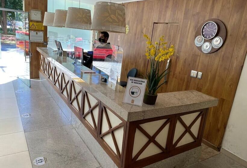 ホテル Balneário