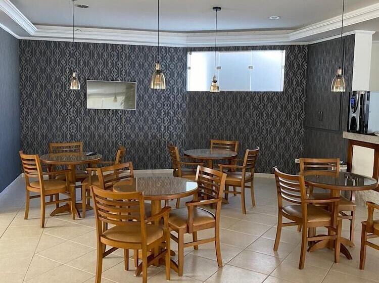 ホテル Balneário