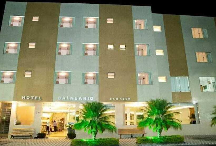 ホテル Balneário