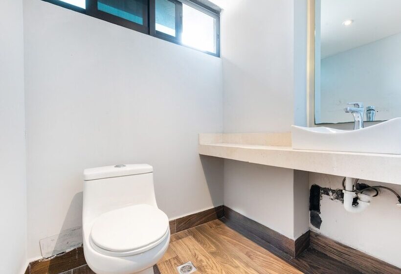 ホテル Capital O 202