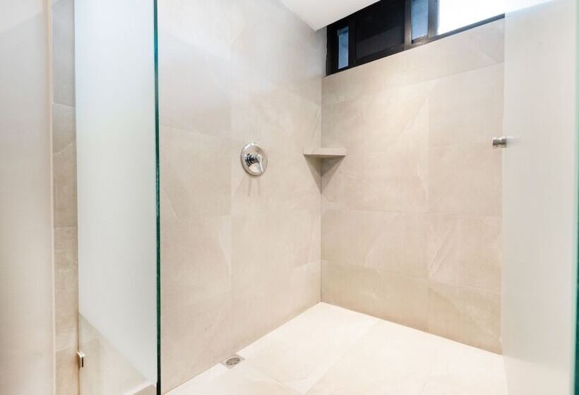 酒店 Capital O 202