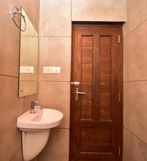 Отель Orchid Suites Cochin