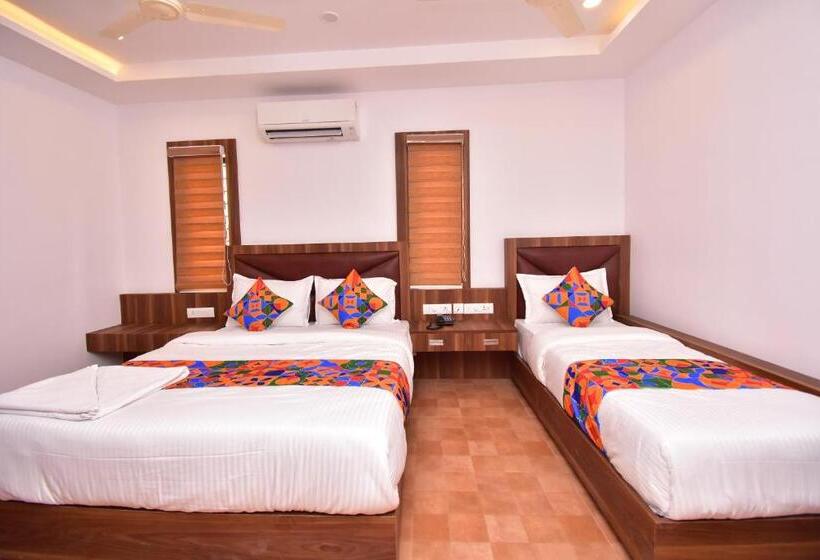 Отель Orchid Suites Cochin