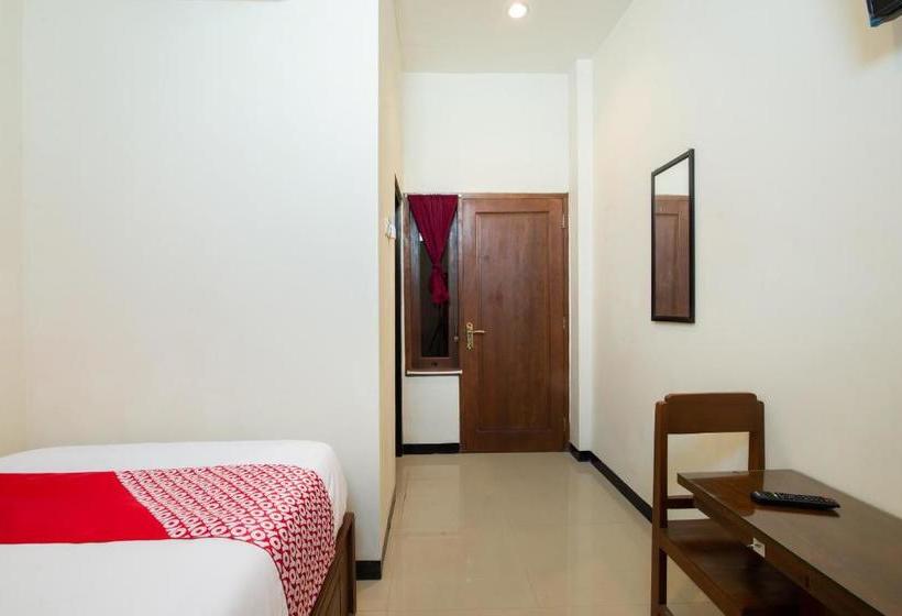 فندق Oyo 3137 Aisyah Residence Syariah