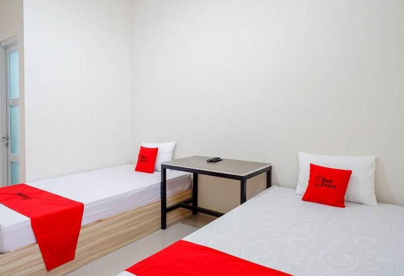 膳宿费 Reddoorz Near Pacific Mall Tegal 2