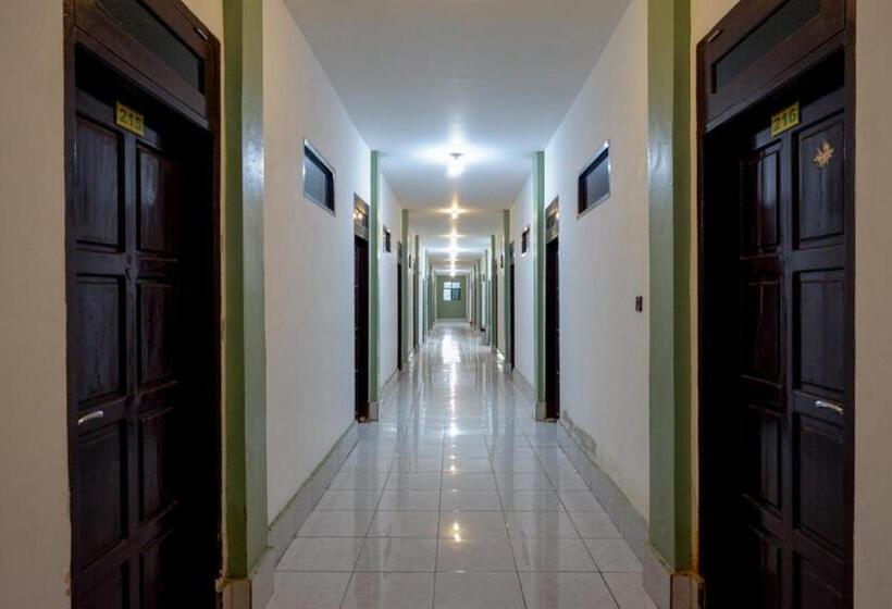 Reddoorz Syariah @ Hotel Wisma Indonesia Kendari