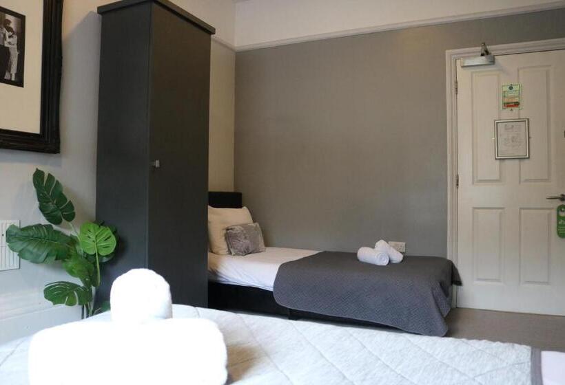 Общежитие Norfolk Arms