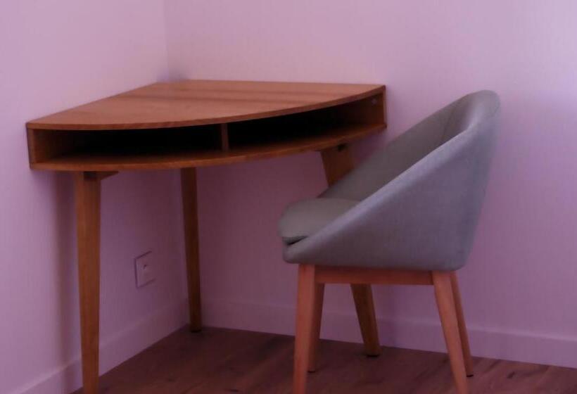 ベッドアンドブレックファースト Maison D'hôtes L'etiquette