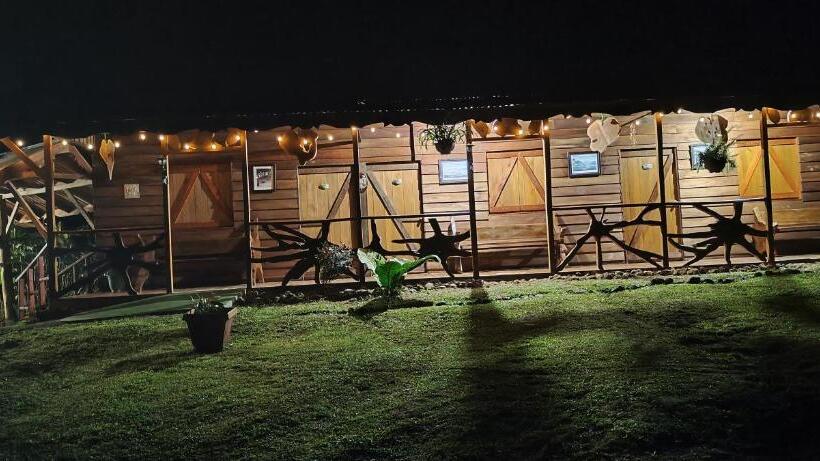 مبيت وإفطار Oski Lodge, Rain Forest Rincón De La Vieja