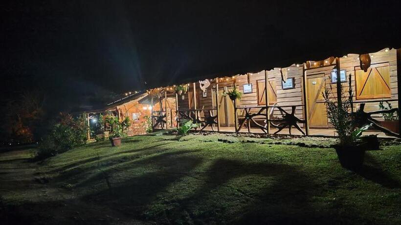 مبيت وإفطار Oski Lodge, Rain Forest Rincón De La Vieja