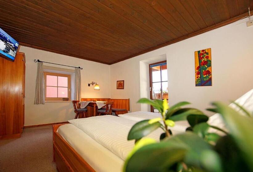 בית מלון כפרי Gasthof Zacherlbräu