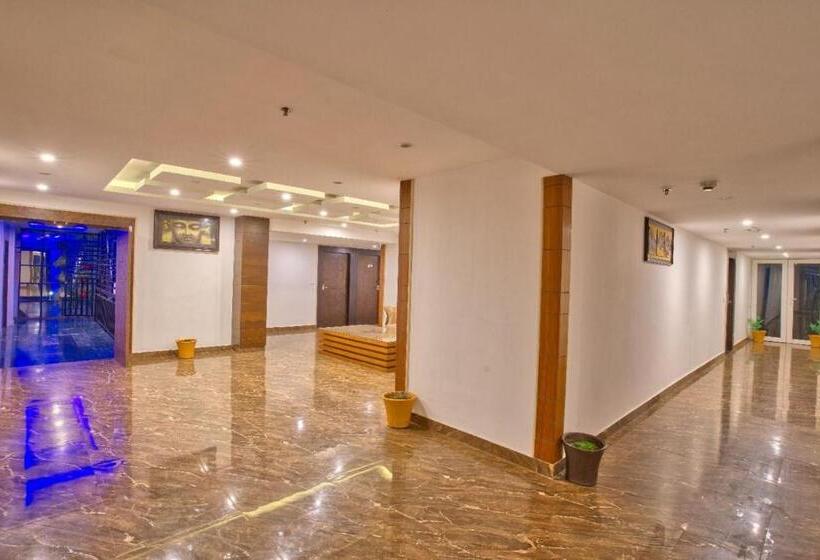 Hotel Height View Residency