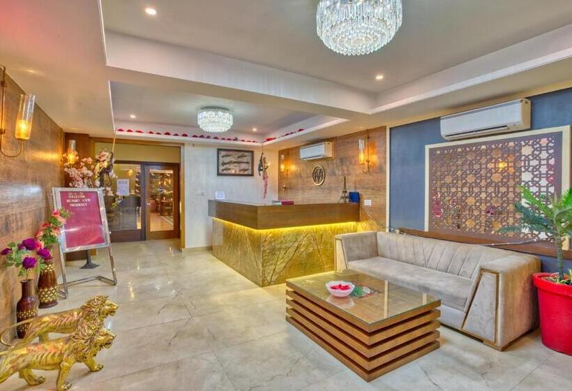 Hotel Height View Residency