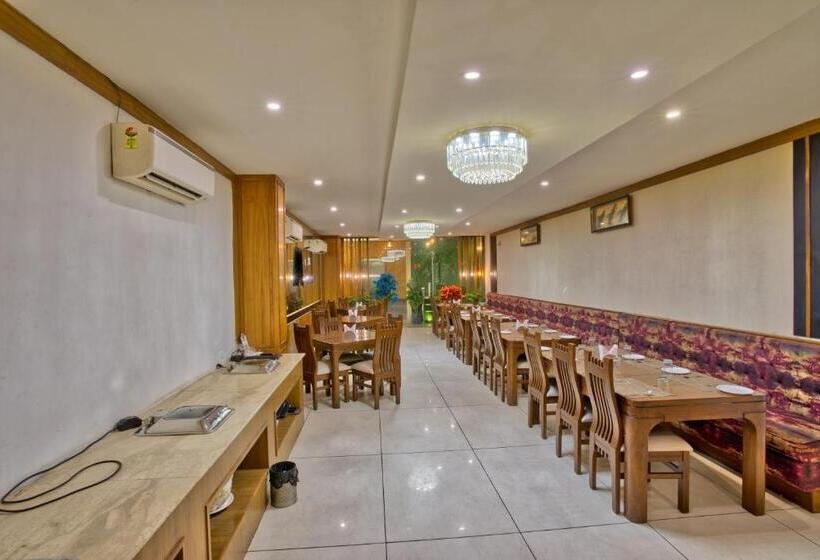 Hotel Height View Residency