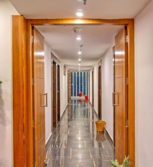 Hotel Height View Residency