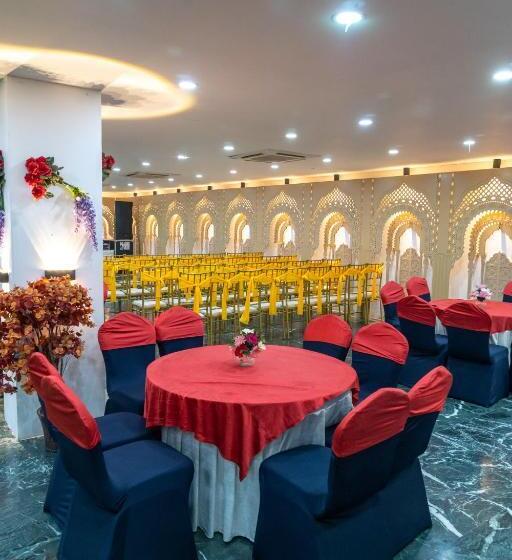 Hotel Height View Residency