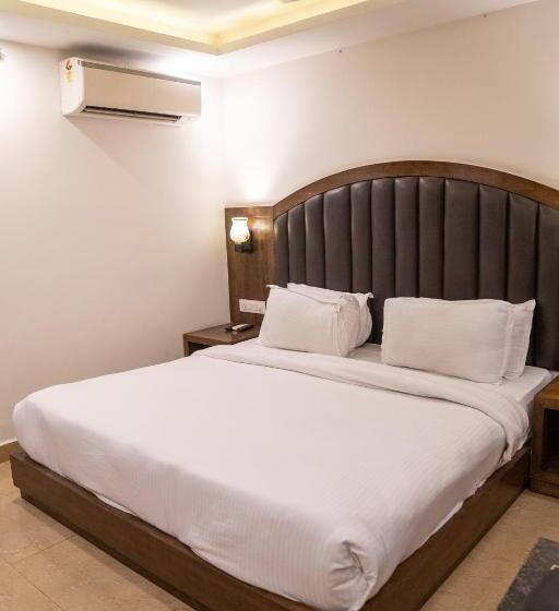 Hotel Height View Residency